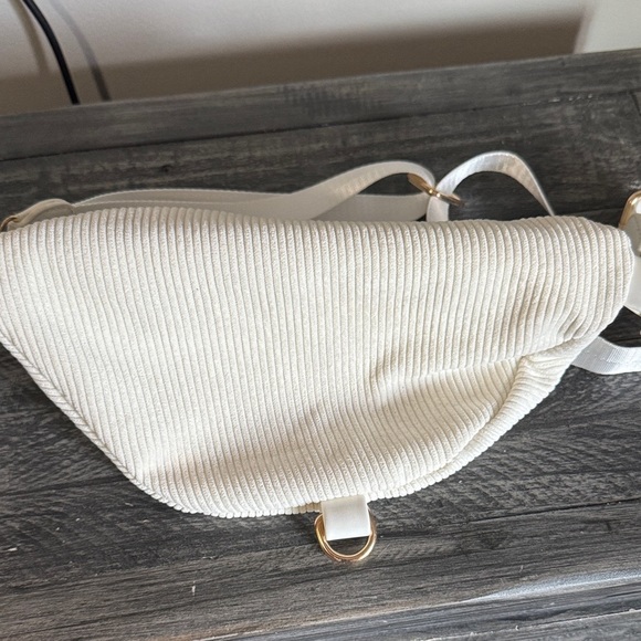 Francesca's Collections Cream Crossbody Bag - Picture 2 of 3
